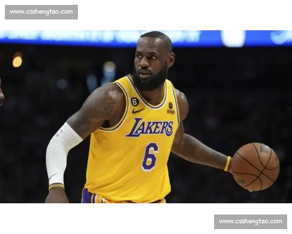 湖人对热火总决赛首战第三节攻防拉锯奠定胜负走势解析关键时刻